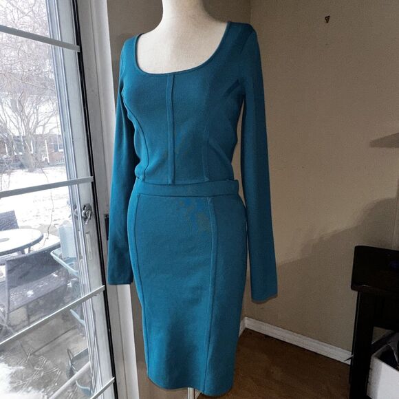 NWT Women’s Sincerely Jules Teal Skirt &Top Stretch Knit Set Long Sleeve Size L - Picture 1 of 14